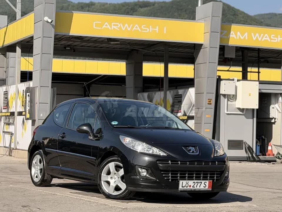 Uvoz , 2011, Podgorica – polovni automobil na prodaju